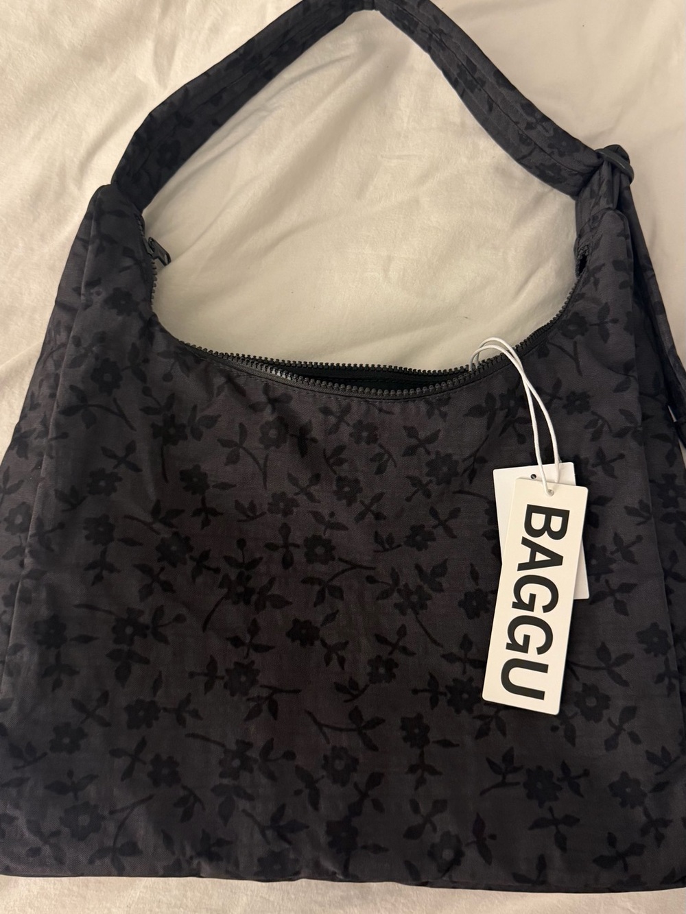 BNWT BAGGU Charcoal Ditsy Floral 🖤✨